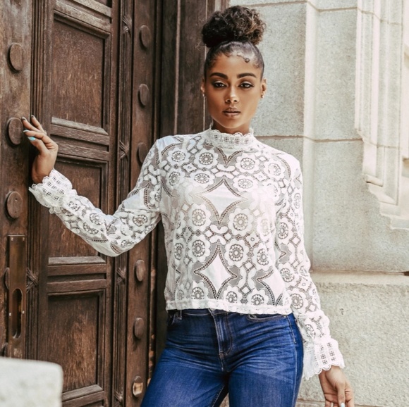 New BOHO Chantel Lantern Lace Sleeve Top - Picture 5 of 8